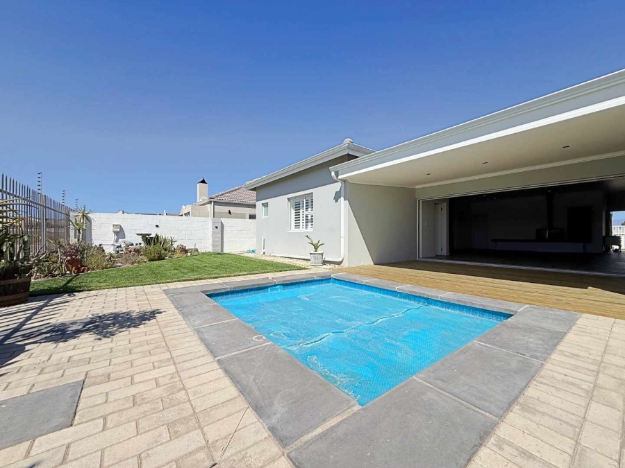 3 Bedroom Property for Sale in Country Club Western Cape